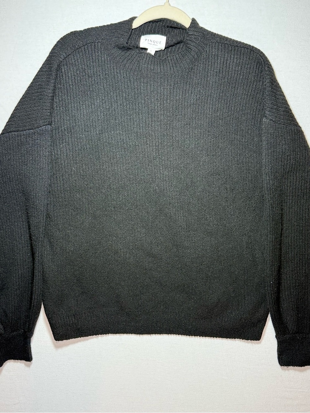 Pinque Women's Black Ribbed  Sweater